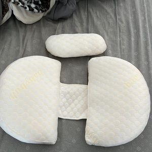 Babybub pregnancy/maternity wedge pillow